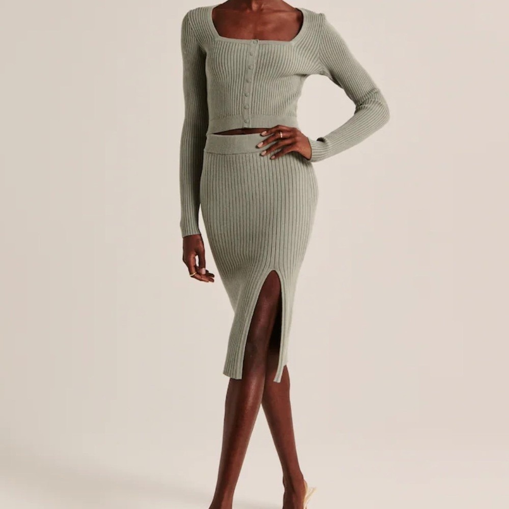 Abercrombie & Fitch Ribbed Knit Long Sleeve Cropped Sweater Skirt Set Green XS